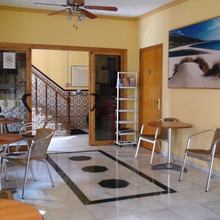 Hostal Tarik Hotel Tarifa Exterior photo