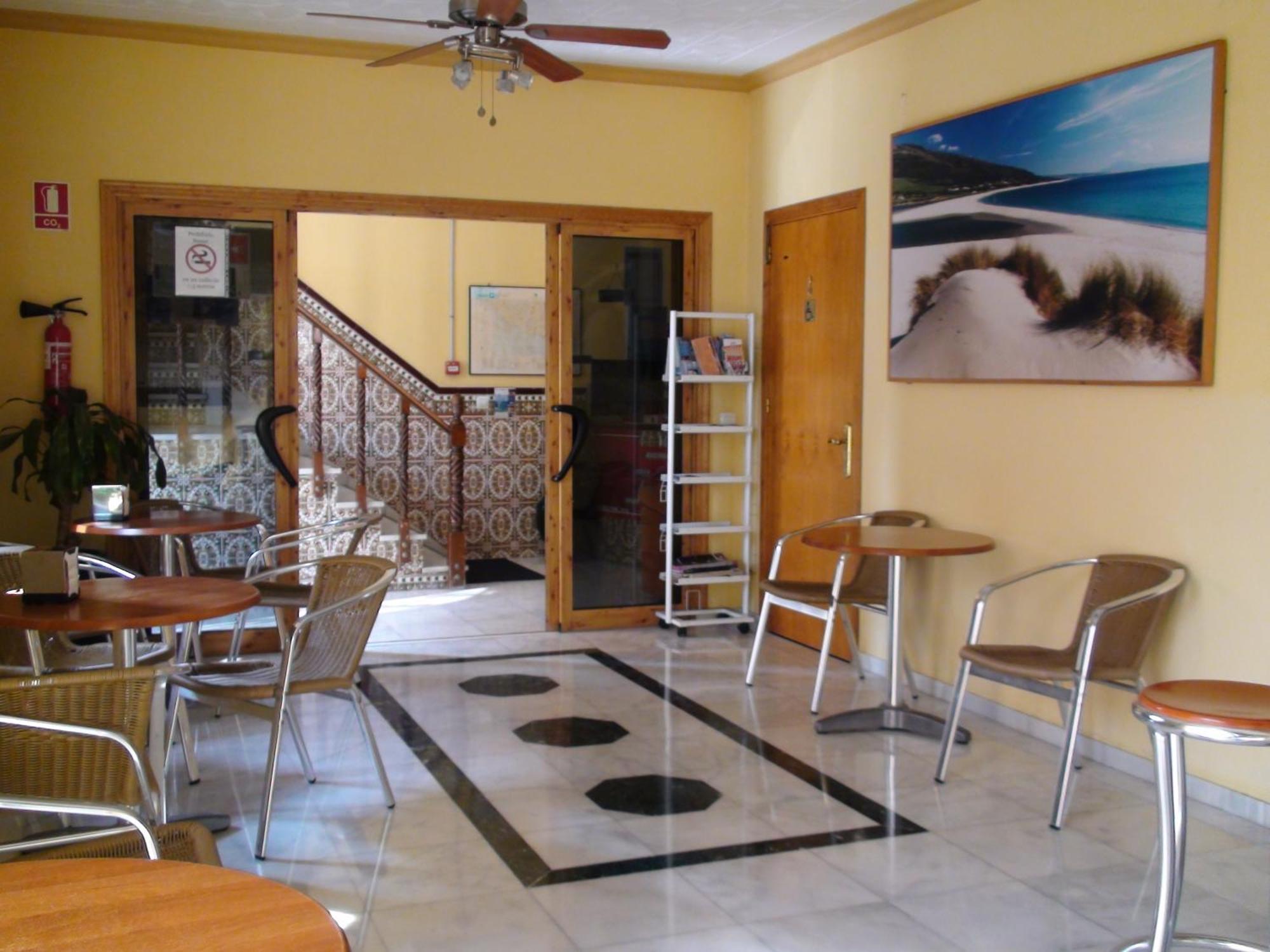 Hostal Tarik Hotel Tarifa Exterior photo